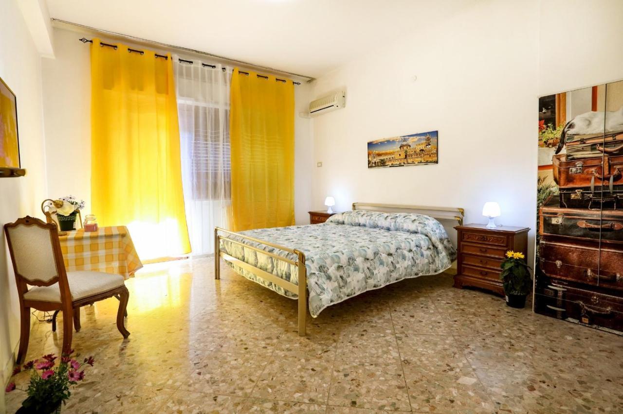 A Casa Di Fra' Bed and Breakfast Palermo Exteriör bild