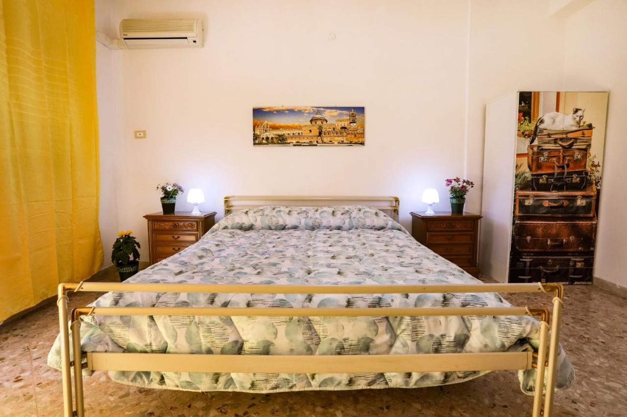 A Casa Di Fra' Bed and Breakfast Palermo Exteriör bild