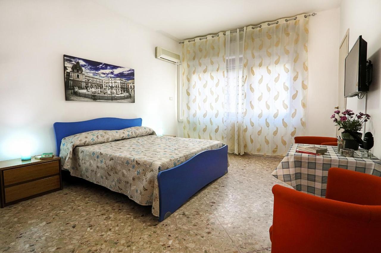 A Casa Di Fra' Bed and Breakfast Palermo Exteriör bild