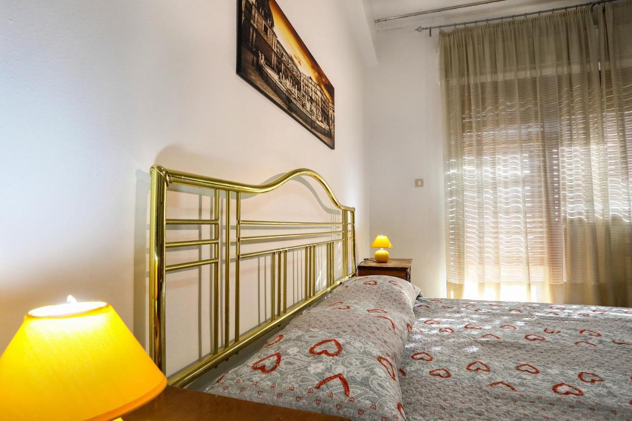 A Casa Di Fra' Bed and Breakfast Palermo Exteriör bild